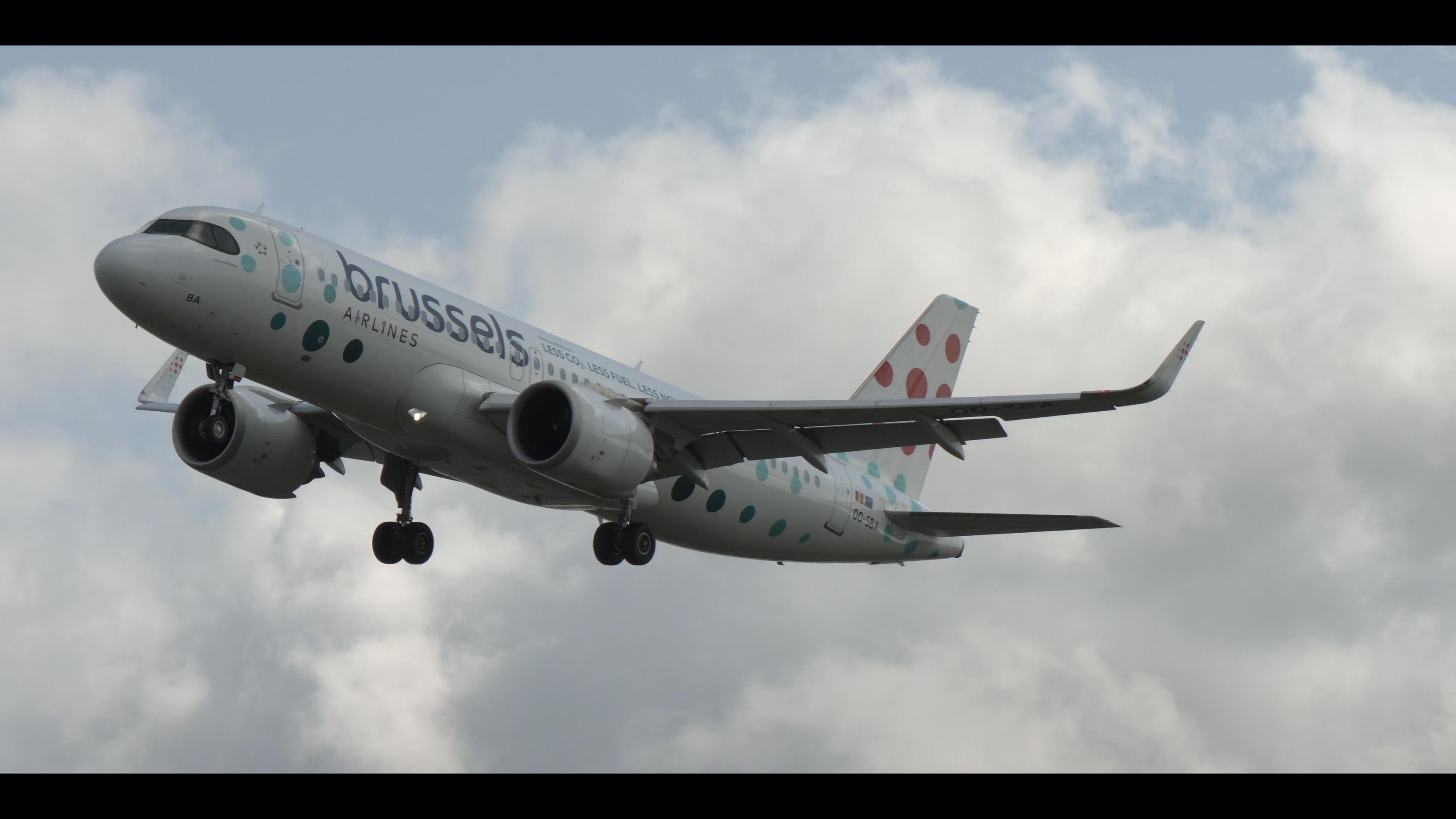 Brussels Airlines Airbus A320neo